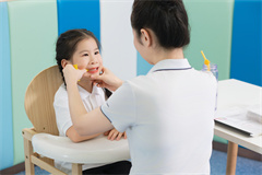 孩子語言表達能力差怎么辦？